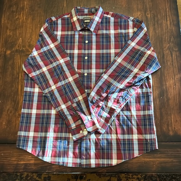 Van Heusen Other - Van Heusen classic fit long sleeve button down mens shirt XXL brand new wot